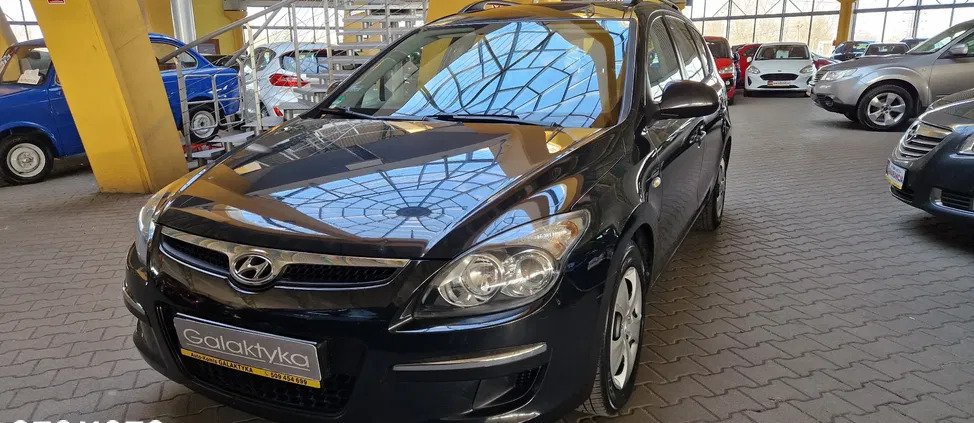 samochody osobowe Hyundai I30 cena 19900 przebieg: 243000, rok produkcji 2010 z Mysłowice